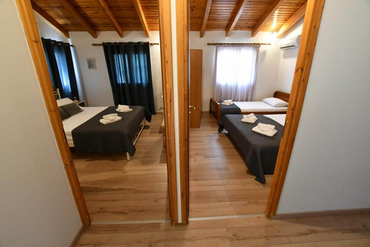 Downtown Loft Apartment Aigio Exterior photo