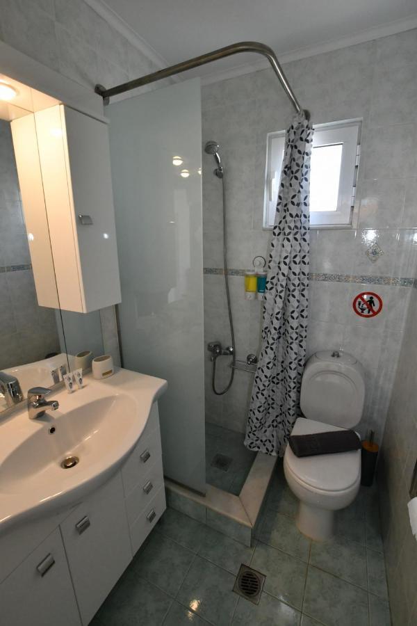 Downtown Loft Apartment Aigio Exterior photo